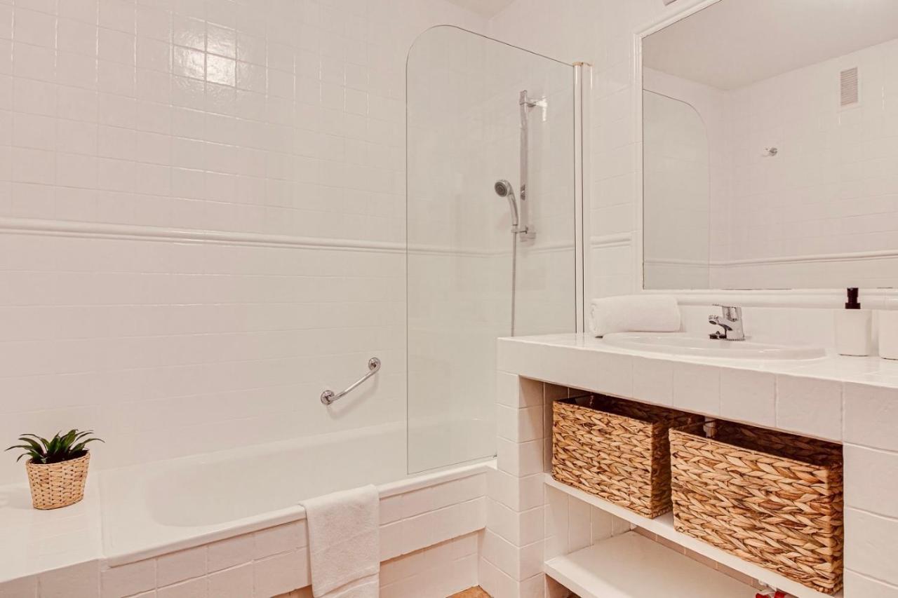 Quiet Marina Gardens Apartment โอโกรูญา ภายนอก รูปภาพ